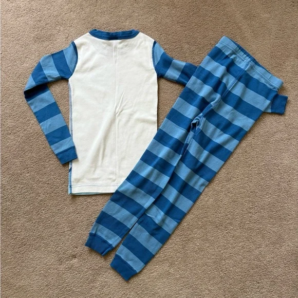 Hanna Andersson “SHARK” Long John pajama set - Picture 6 of 7